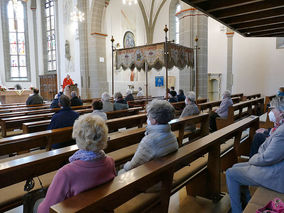 Pfingstmontag in St. Crescentius (Foto: Karl-Franz Thiede)